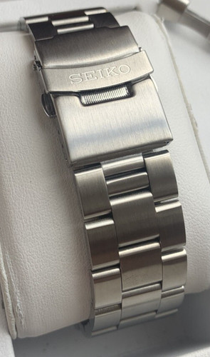 Seiko 22mm oyster style - 22mm,